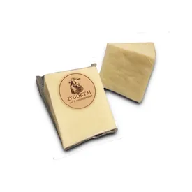 Сыр полутвердый молодой из овечьего молока «Бребью де Д’ЖОРТАЙ» с трюфелем 